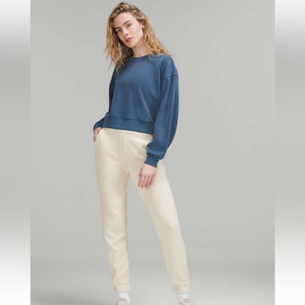 102. Lululemon $128 Softstreme Relaxed High-Rise Jogger Pant White Opal 10